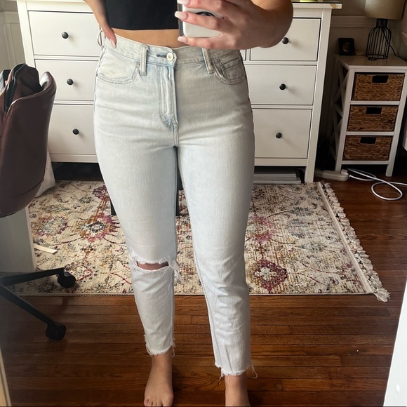 American Eagle Outfitters Denim - American Eagle Light Wash Mom Jean